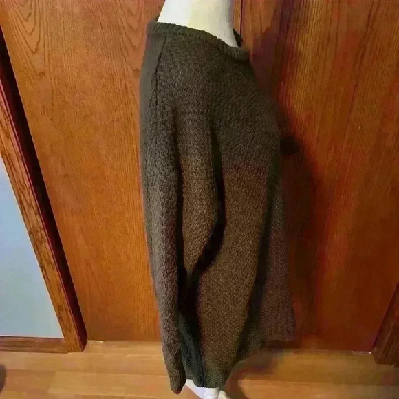 Sadie And Sage Oversized Sweater Army Green. Size M/L. EUC - Picture 3 of 10